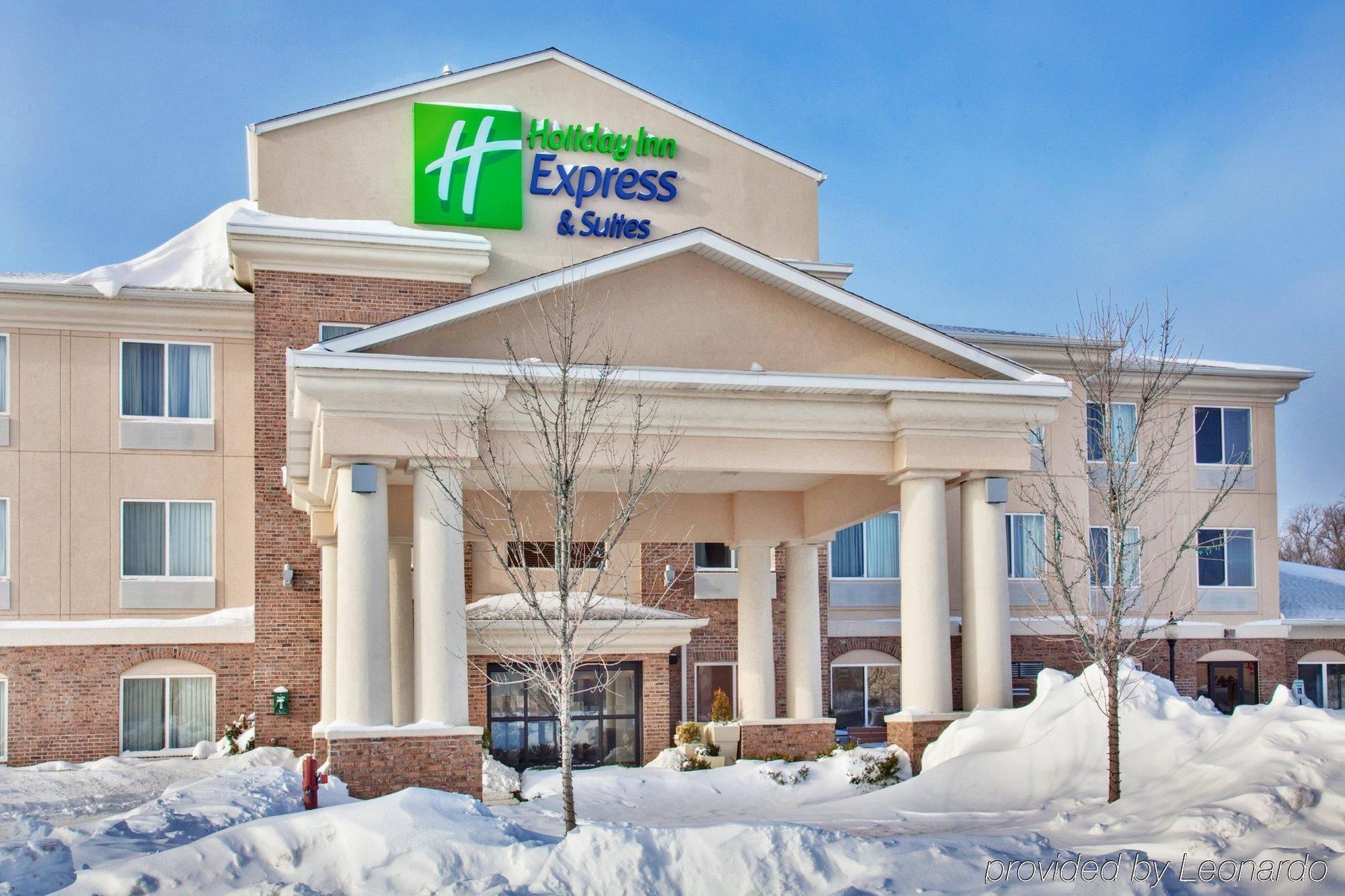 Holiday Inn Express Hotel & Suites Omaha West, An Ihg Hotel Exterior photo